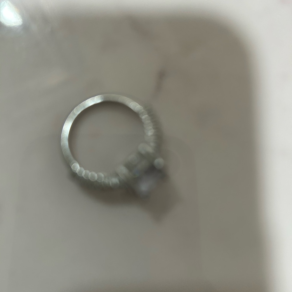Ring - Picture 4 of 5